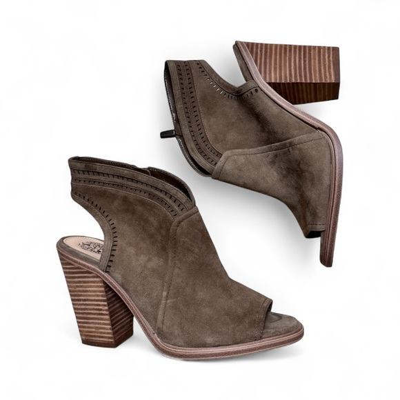Vince Camuto Olive Suede Peep Toe Block Heel Booties Women’s 9.5 NWOT - Picture 1 of 6